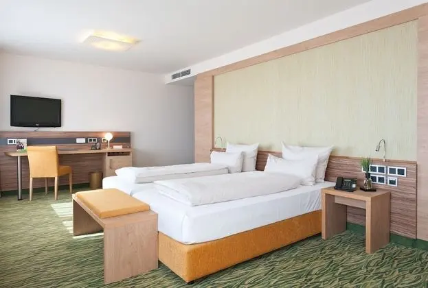 Üç Kişilik Oda, Engellilere Uygun, Sigara İçilmez