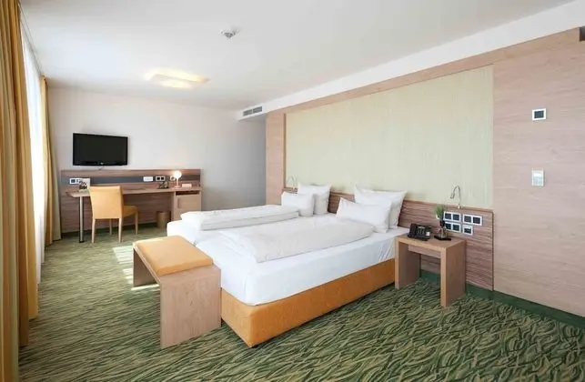 Üç Kişilik Oda, Engellilere Uygun, Sigara İçilmez