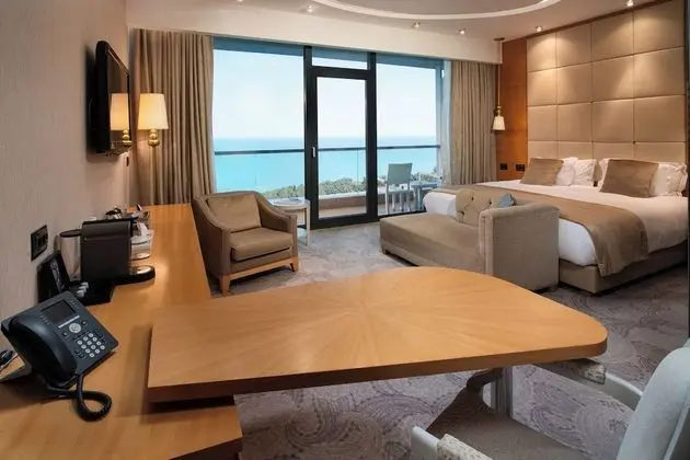 Deluxe Tek Büyük Yataklı Oda, Balkon