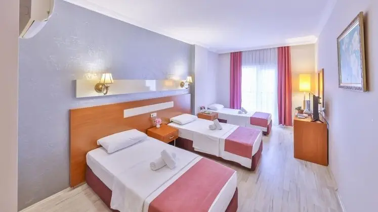 Triple, Şehir Manzaralı
