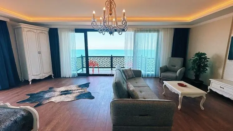Family Oda, Sigara İçilmez, Deniz Manzaralı