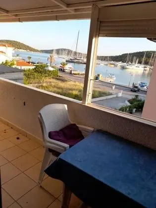Apart Daire (Bilja - 20 M from the sea - A1(2+1))