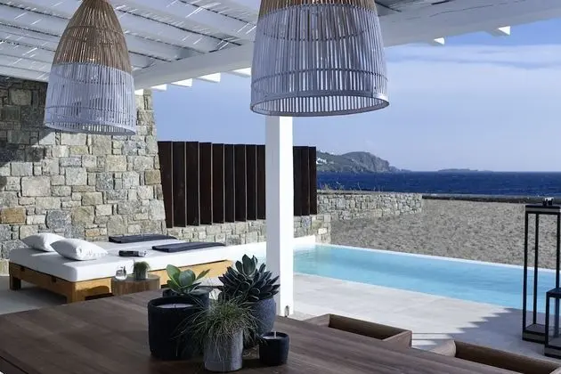 Bill & Coo Coast Suite with pool