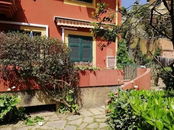 Standard Apart Daire, Özel Banyo, Bahçe Manzaralı (Bilocale via sivori 1)