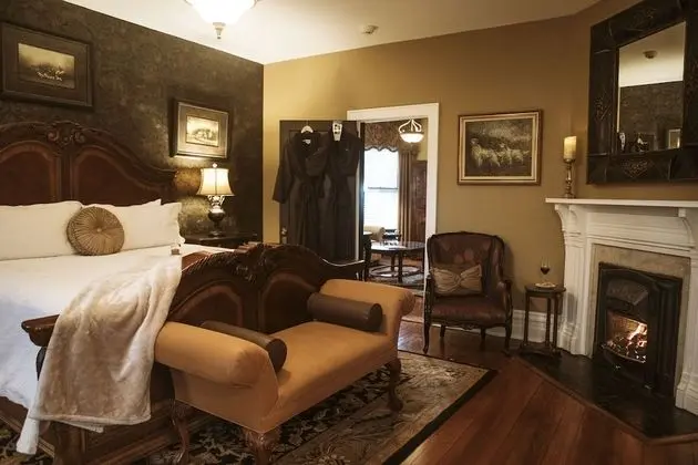 Süit, Özel Banyo (Biltmore Suite)