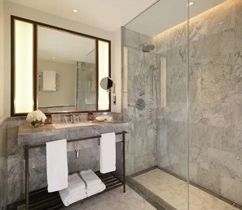 King Grand Deluxe Family Room