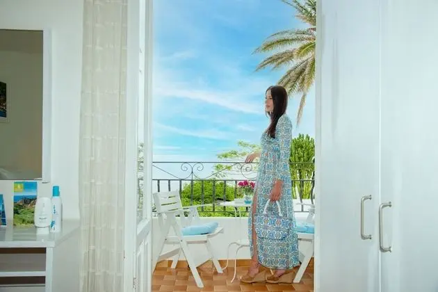 Superior Tek Büyük Yataklı Oda, Balkon, Deniz Manzaralı