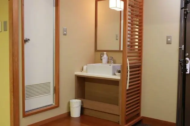 Traditional Oda, Sigara İçilmez, Ortak Banyo (Japanese Style, 4 People)