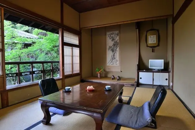 Traditional Oda (Japanese Style, Family)