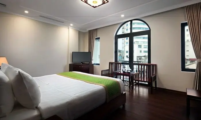 Deluxe Tek Büyük Yataklı Oda