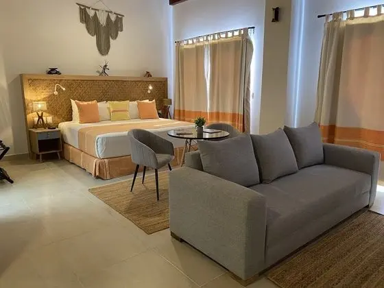 Luxury Oda, 1 En Büyük (King) Boy Yatak ve Çekyat