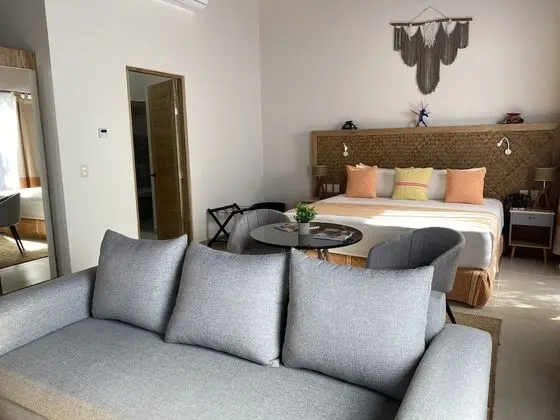 Luxury Oda, 1 En Büyük (King) Boy Yatak ve Çekyat