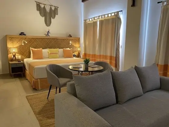 Luxury Oda, 1 En Büyük (King) Boy Yatak ve Çekyat