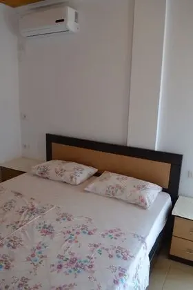 Apart Daire, 1 Çift Kişilik Yatak ve Çekyat