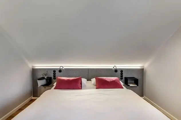 Tek Büyük Yataklı Oda