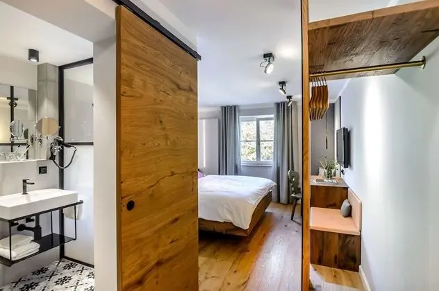 Tek Büyük Yataklı Oda