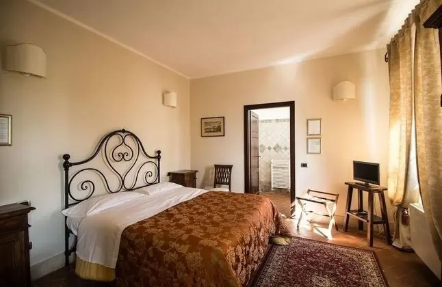 Tek Büyük Yataklı Oda