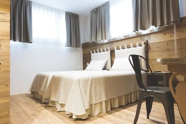 Tek Büyük veya İki Ayrı Yataklı Oda (Euterpe)