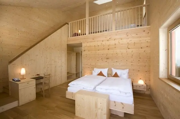 Gallery Tek Büyük Yataklı Oda, Küvet, Dağ Manzaralı