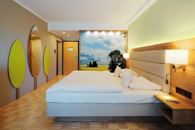 Deluxe Tek Büyük Yataklı Oda (Landseite)