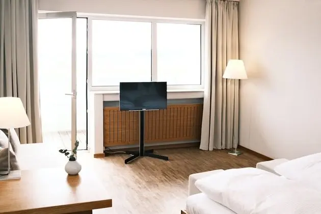 Tek Büyük Yataklı Oda, Balkon