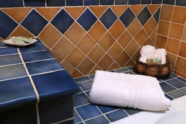 Deluxe Tek Büyük veya İki Ayrı Yataklı Oda, 1 En Büyük (King) Boy Yatak, Veranda, Bahçeli