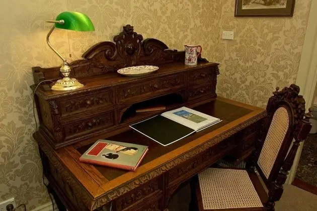 Luxury Tek Büyük Yataklı Oda, 1 En Büyük (King) Boy Yatak, Özel Banyo, Bahçe Manzaralı