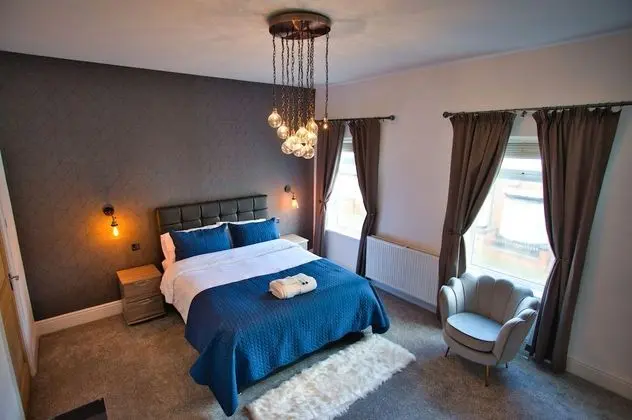 Luxury Ev, Engellilere Uygun, Sıcak Su Havuzu (Birches House)