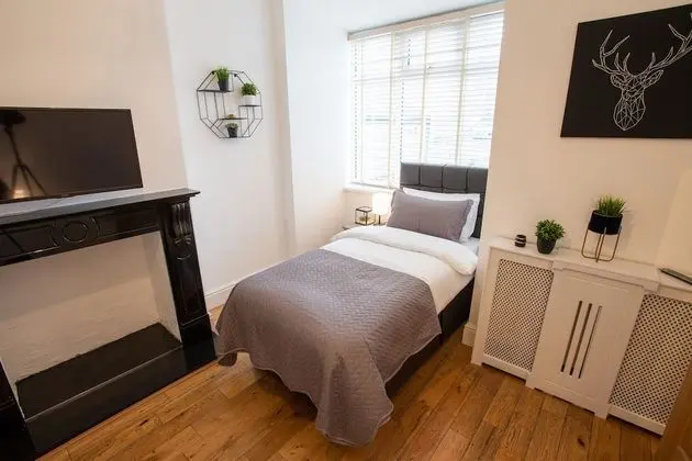 Luxury Ev, Engellilere Uygun, Sıcak Su Havuzu (Birches House)