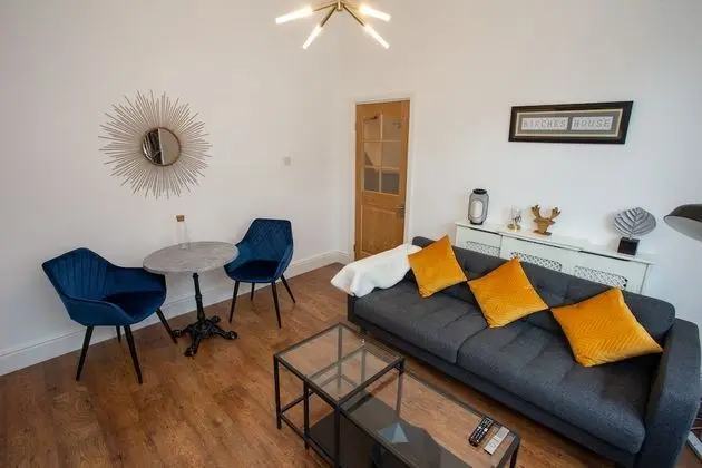 Luxury Ev, Engellilere Uygun, Sıcak Su Havuzu (Birches House)