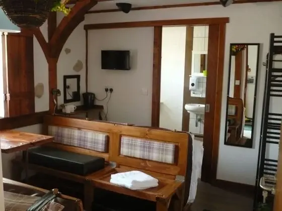 İki Ayrı Yataklı Oda, Zemin Kat (Room 1)