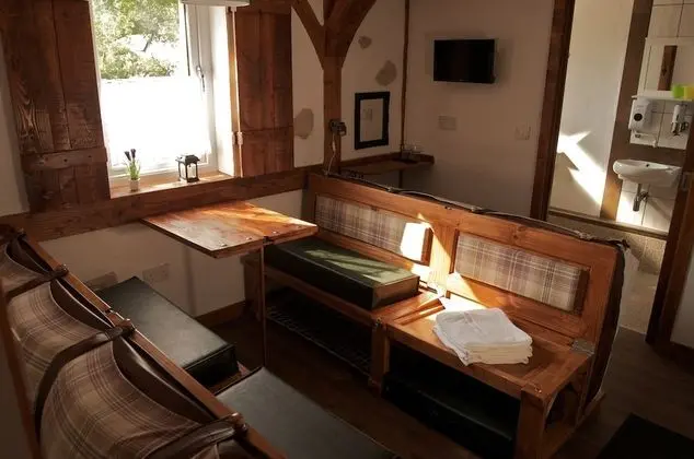 İki Ayrı Yataklı Oda, Zemin Kat (Room 2)