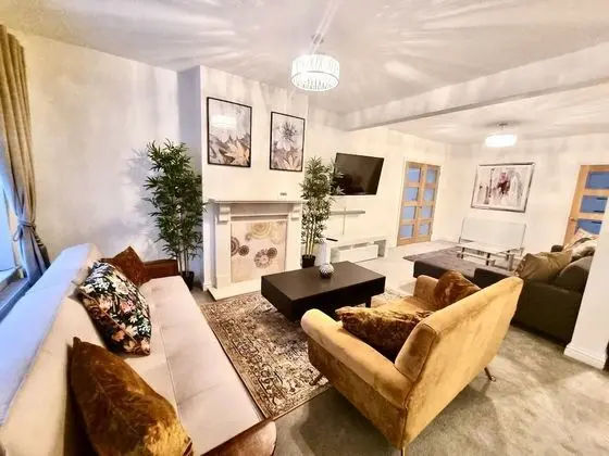 Grand Villa