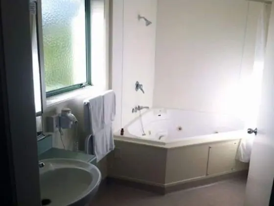Standard Stüdyo, Sıcak Su Küveti (First Floor)