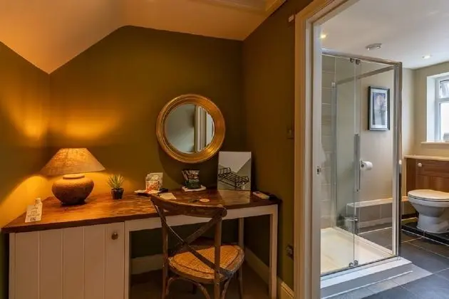 Luxury Tek Büyük Yataklı Oda, Banyolu/Duşlu (No Children)