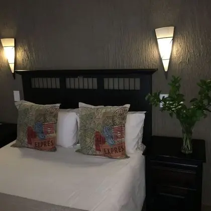 Luxury Tek Büyük Yataklı Oda