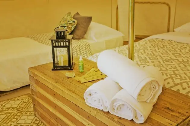 Luxury Çadır, Birden Çok Yatak, Deniz Manzaralı (Cold Shower, No WiFi, No Aircon)