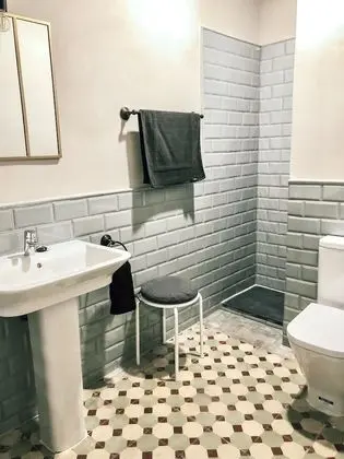 Tek Büyük Yataklı Oda, Ortak Banyo (Nomad)