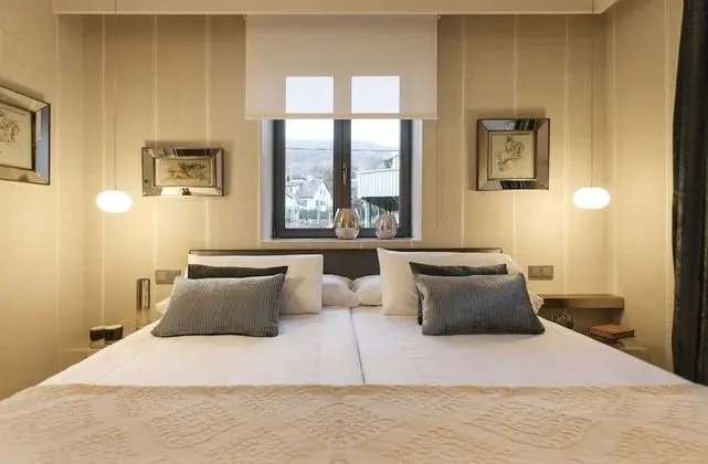 Design Tek Büyük Yataklı Oda, Tepe Manzaralı (EGUZKI)