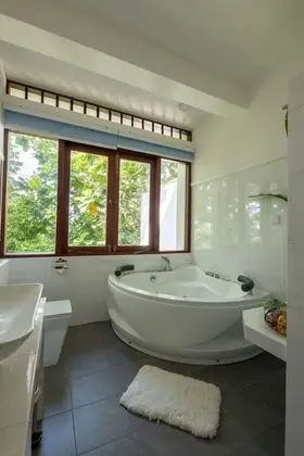 Deluxe Stüdyo Süit, 1 En Büyük (King) Boy Yatak, Göl Manzaralı, Göl Kenarı