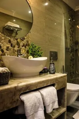 Luxury Tek Büyük veya İki Ayrı Yataklı Oda, Özel Banyo