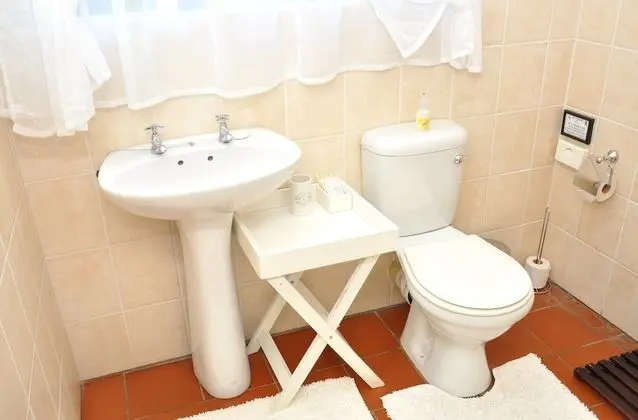 Tek Büyük veya İki Ayrı Yataklı Oda (Room 3)