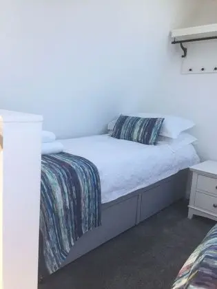 Ev, 2 Tek Kişilik Yatak