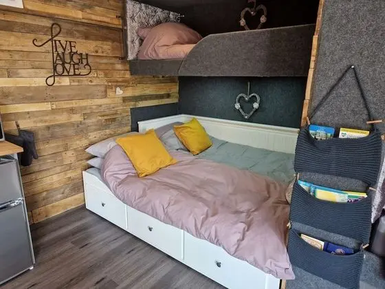 Kulübe, 1 En Büyük (King) Boy Yatak