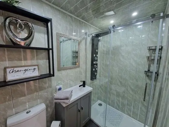 Kulübe, 1 En Büyük (King) Boy Yatak