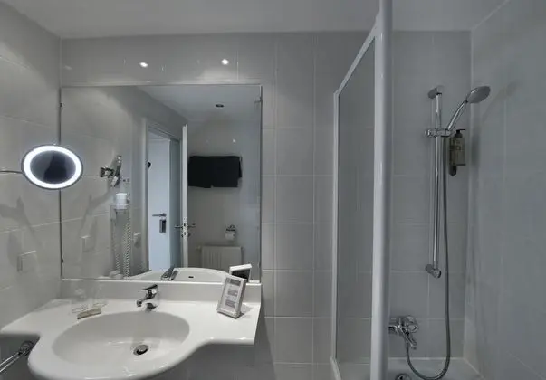 Comfort Tek Büyük Yataklı Oda, Birden Çok Yatak
