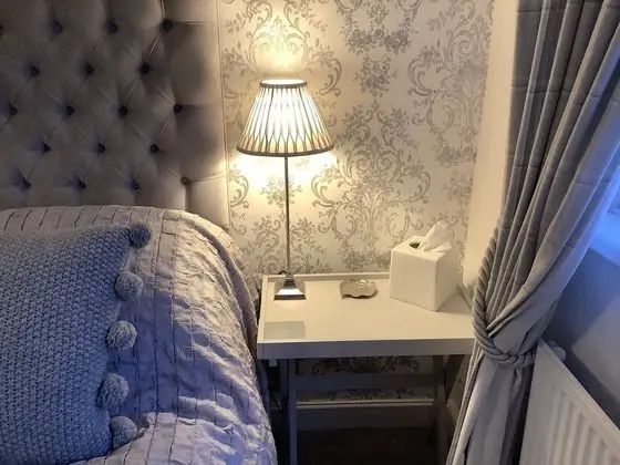 Üç Kişilik Oda