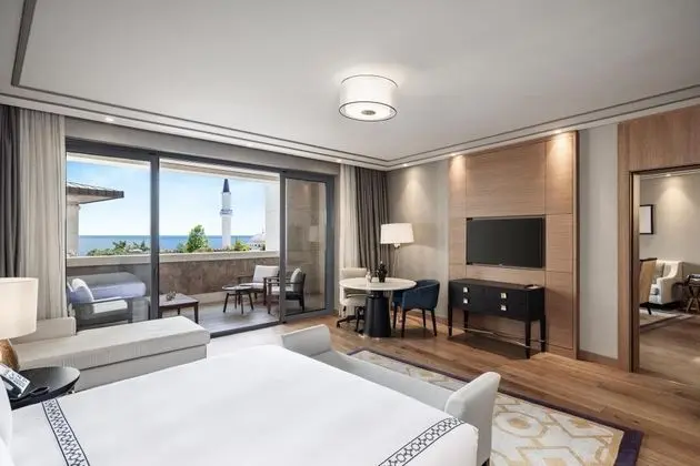 Junior Suite, Kısmi Deniz Manzaralı, Balkonlu