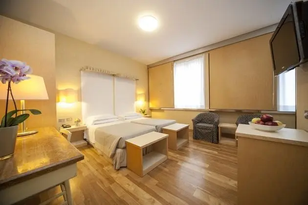 Comfort Büyük Yataklı Tek Kişilik Oda