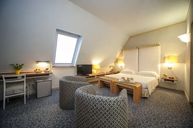 Comfort Büyük Yataklı Tek Kişilik Oda